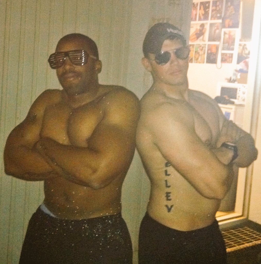 Matt__Kelley's tweet photo. @EleyLarry #back2back #pitbullbashbrothers #fuckramadi https://t.co/1R03rbPEao