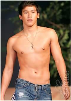 Happy happy birthday sa idol qng c enchong dee...today is day idol enjoy and god bless!!! 