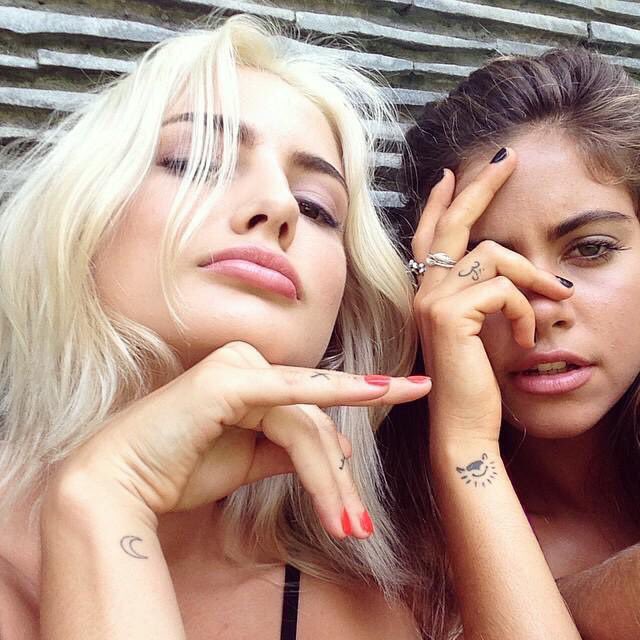 PostBadModa's tweet image. On a tout partagé dit moi qui face à toi pourrais rivaliser. 💍👭