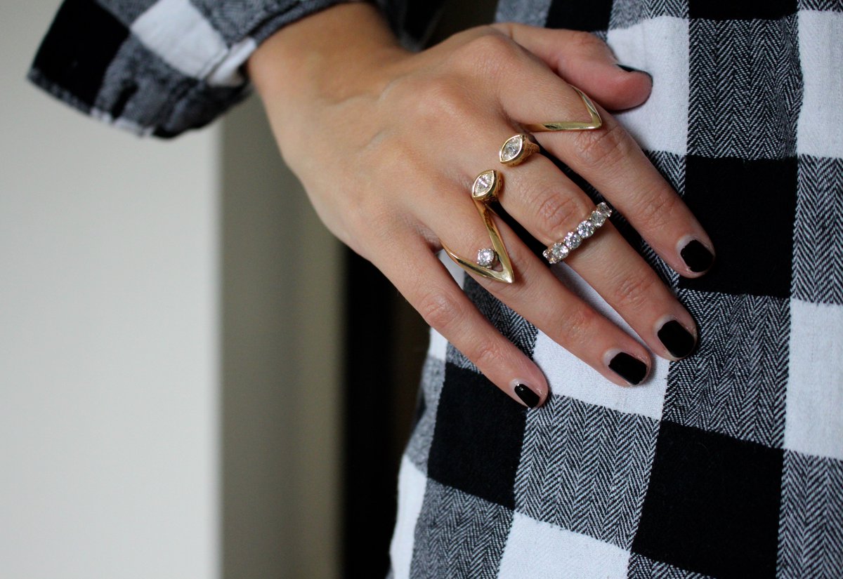 gemgossip's tweet photo. My #WeekdayWardrobe showing five different jewelry looks in five days! >> https://t.co/eqAm44huZS https://t.co/CSf97tOtIK