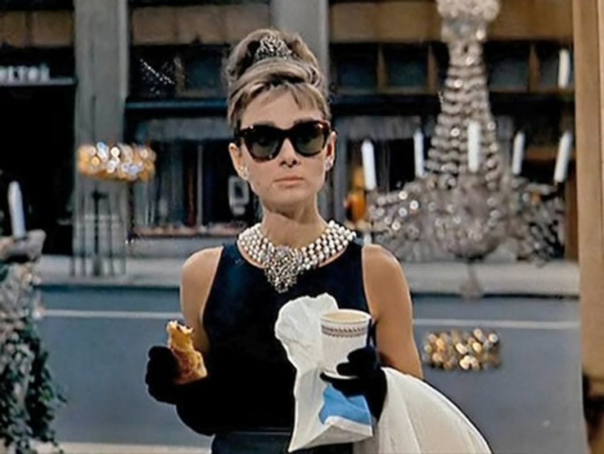 RISD_BAshcraft's tweet photo. One of my favorite movies, Breakfast at TIffany's, was released in 1961. #60s https://t.co/DDPGV5PsVE