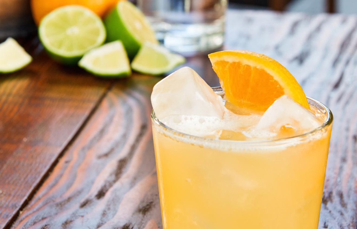 chilledmagazine's tweet photo. Mix it up with @bracerococina's Raiz Javier Wallbanger >> https://t.co/LF3gKV44MC #cocktailtime https://t.co/uqdWsJMiku