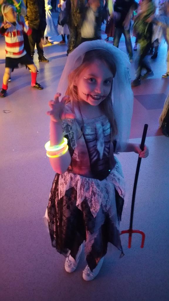 LitchardPrimary's tweet photo. Another great #FOLPS Jnr Halloween Disco. The children ♡'d it! @FOLPS https://t.co/UEBpAoPTg7