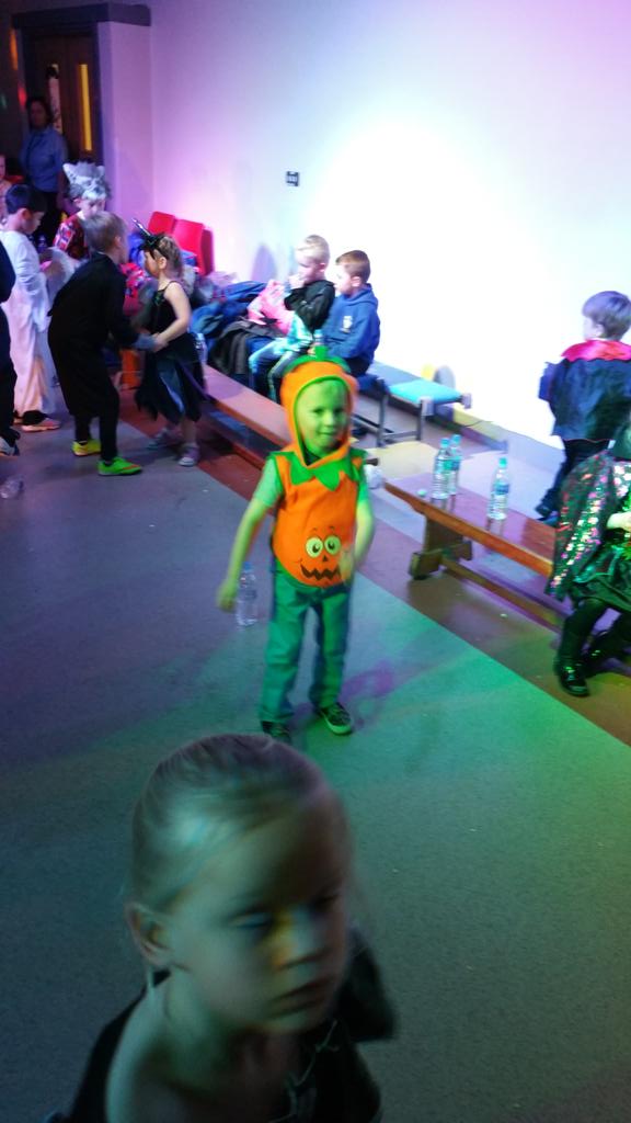 LitchardPrimary's tweet photo. Another great #FOLPS Infants Halloween Disco. The children ♡'d it! @FOLPS https://t.co/DaiQIQk9N4
