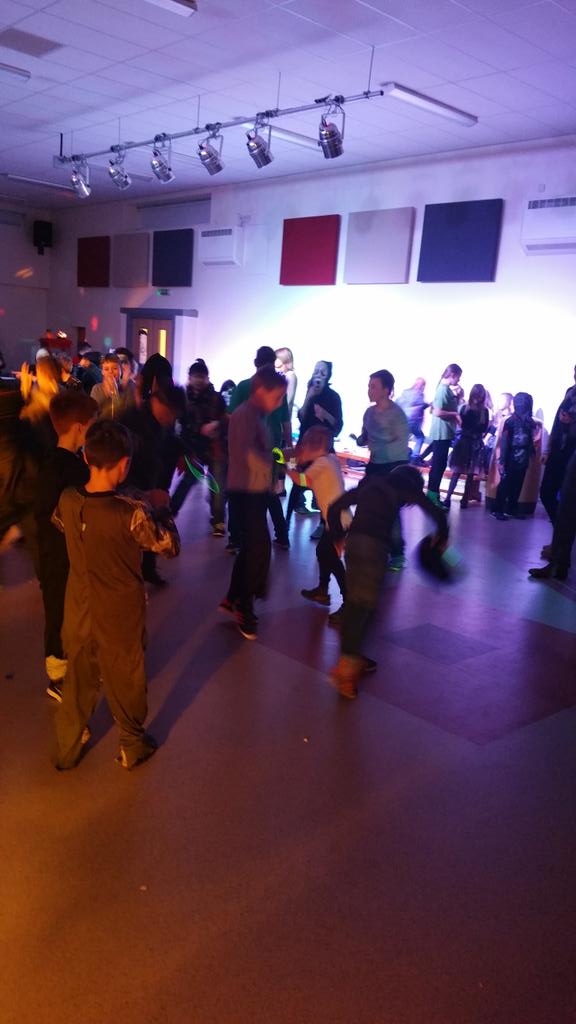 LitchardPrimary's tweet photo. Another great #FOLPS Infants Halloween Disco. The children ♡'d it! @FOLPS https://t.co/DaiQIQk9N4