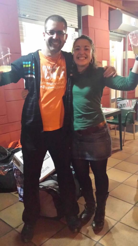 28aklibre's tweet photo. Bergoi eta Marina kalean!!aupa zuek!!! https://t.co/EYSUjIX5Ek