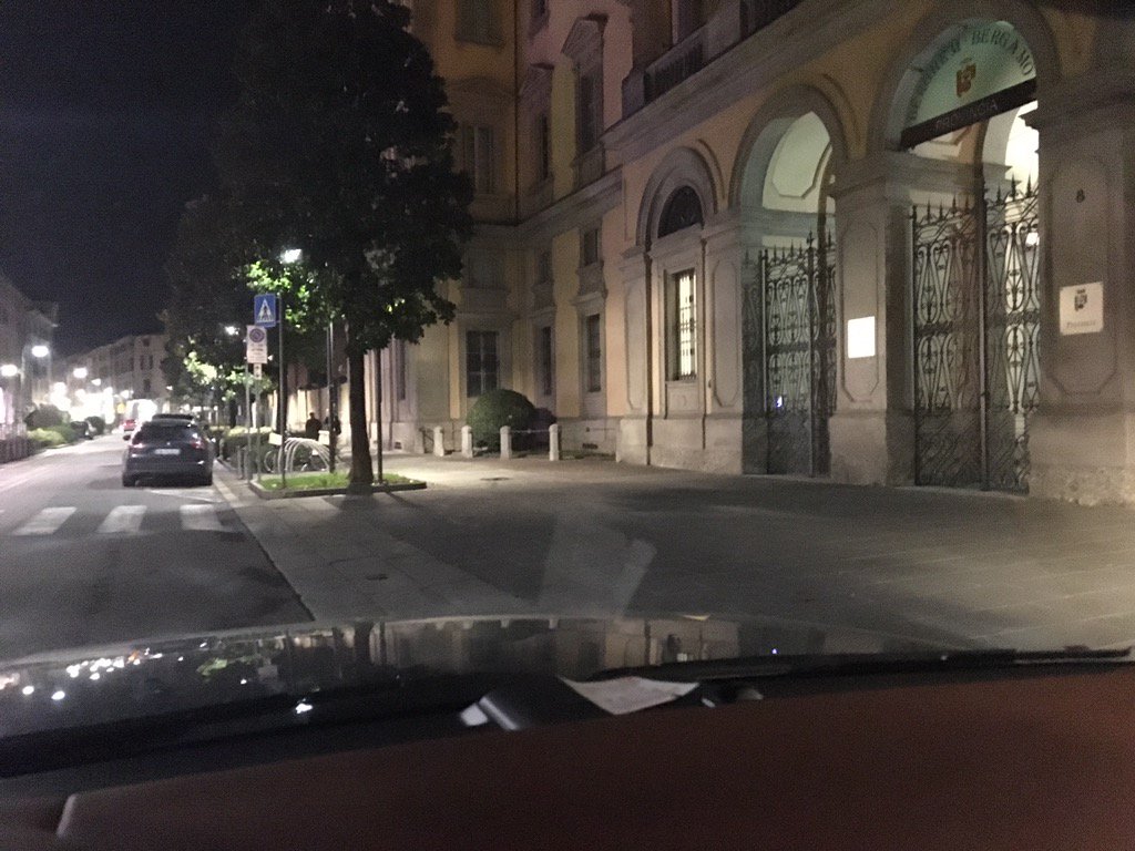 MaxLaudadio71's tweet photo. ..da 12 ore in attesa del prefetto di BG! Sapendo che nn molliamo perché nn si fa intervistare? @Striscia #piffari https://t.co/WCusqqr11q
