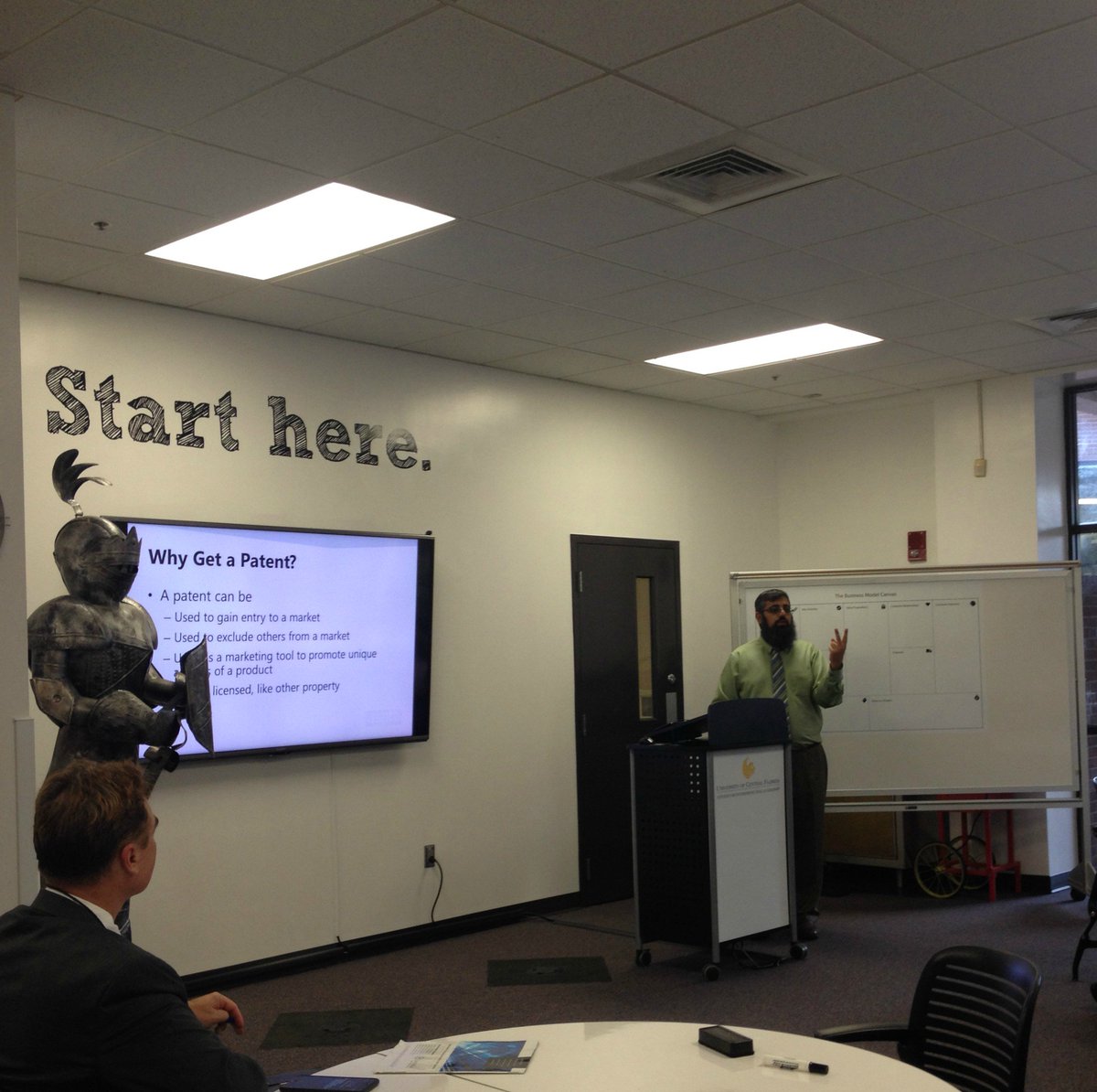 UCFinnovation's tweet photo. Asad Nawaz with @uspto talks to @UCF students & faculty today on Intellectual Property Overview #IP #UCFTechTransfer https://t.co/QCoS3PTRzo