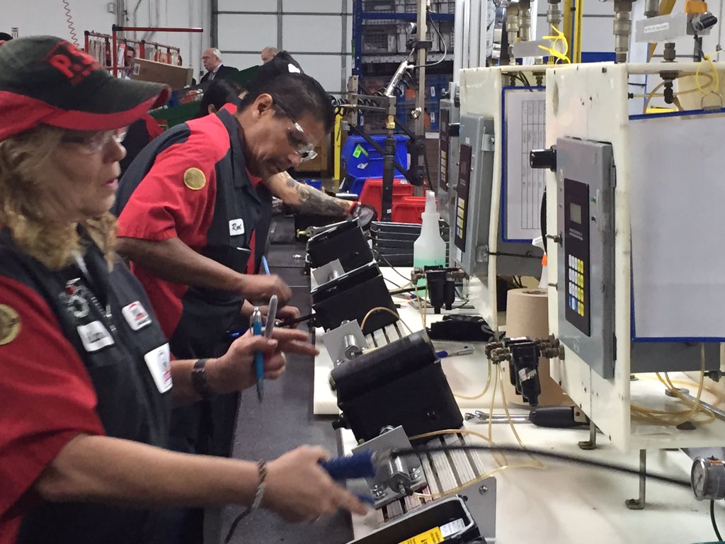SABJEnergy's tweet photo. San Antonio manufacturer creates "ripple effect" of success https://t.co/DIB27WJKzL #SATX https://t.co/NFMivMLXLx