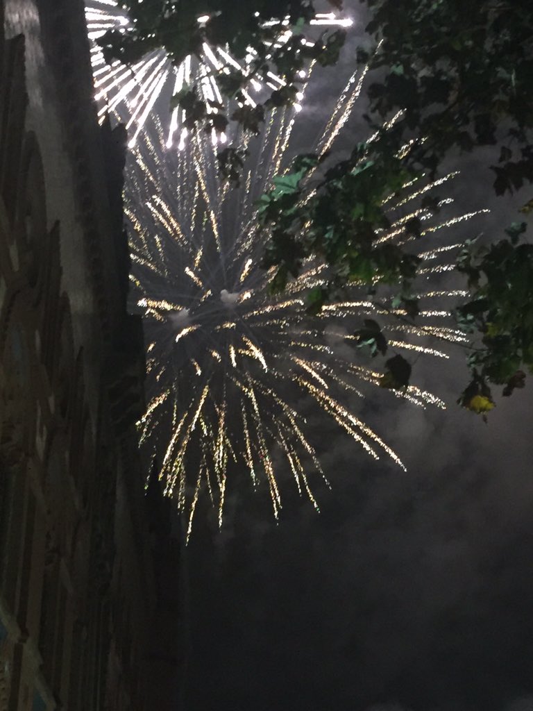 Glasgow_Chamber's tweet image. Fireworks! Happy early Guy Fawkes Day! From Glasgow Green and @Westbeer #fireworkscode