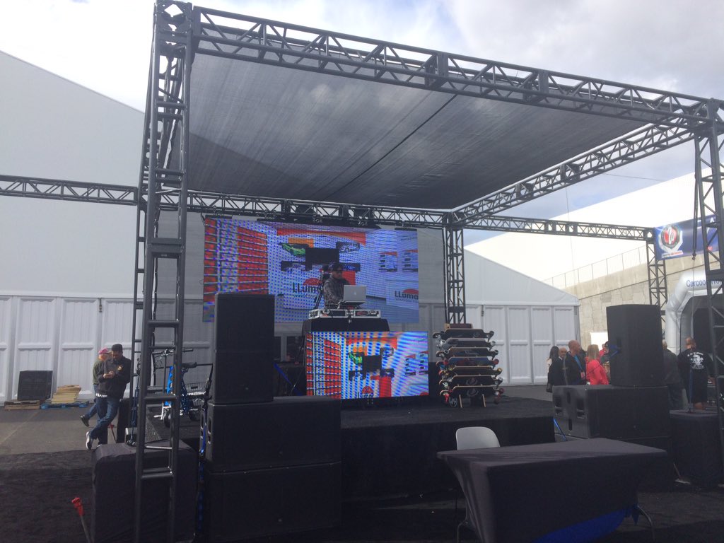 llumarfilms's tweet photo. @officialwcc showing #LLoveLLumar at #SEMA2015 #windowtint @semashow https://t.co/CI6FgWxIhS