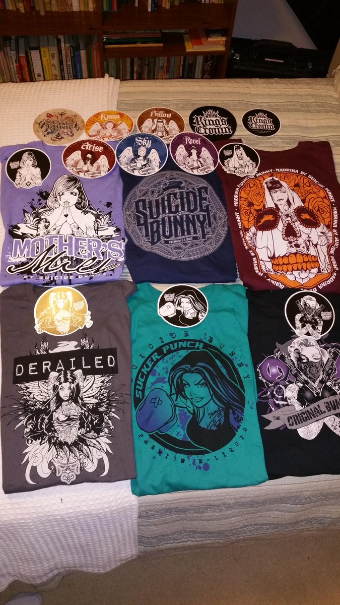 MaskeyVictor's tweet photo. Got home from a terrible 2 weeks at work to find awsome vape mail #suicidebunny #cloudcompany #kingscrown thanks https://t.co/SiFjHvN3qK