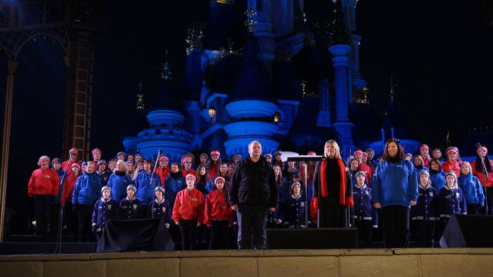 takeus2themagic's tweet photo. Off to #DisneylandParis again next week for our Christmas 🎄 Season Choral Celebration #CantWait #lovemyjob https://t.co/j2pJVweW4v