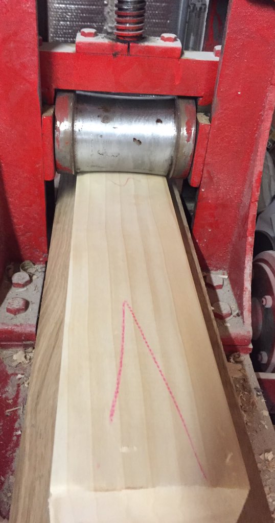 cricket bat pressing machine