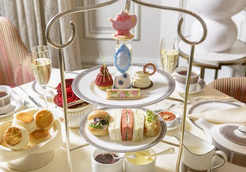 AfternoonTeaUK's tweet photo. Stunning #AfternoonTea at @Langham_London #London #OxfordStreet https://t.co/Jb5h0ojtOd https://t.co/CGu1gc6c4g