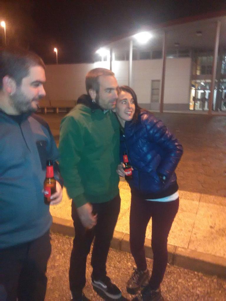 28aklibre's tweet photo. @xa1stx eta Igarki ere kalean! Ongi etorriak lagunak!!!#7aklibre https://t.co/H7UB9F30Cp