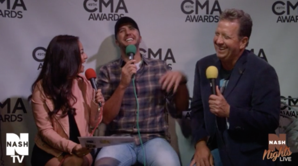 989NashIcon's tweet photo. Reigning #CMAAwards #EntertainerOfTheYear @LukeBryanonline can get out of anything: https://t.co/T0YRZnIeDo https://t.co/VxHKPEo2FY