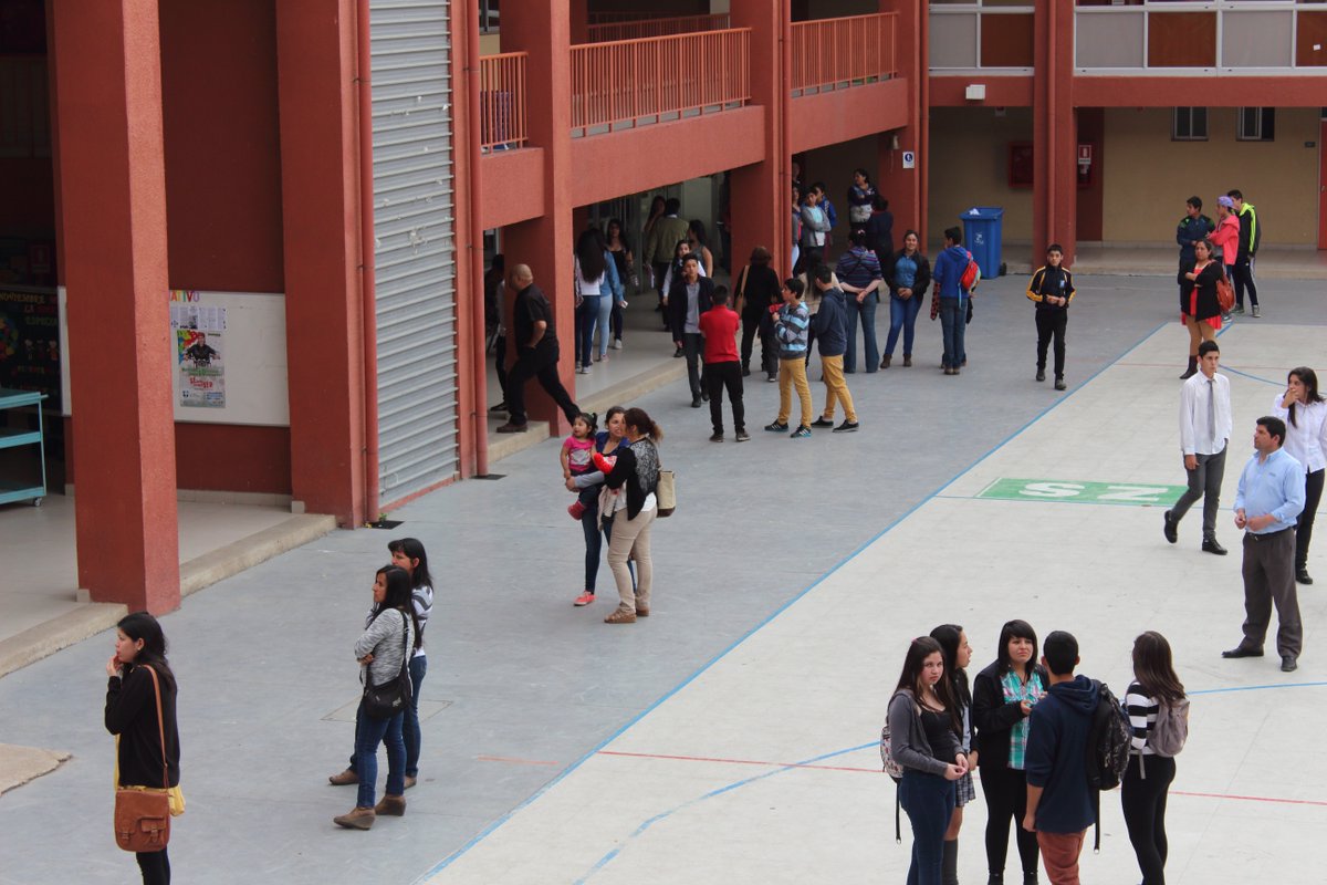 Insuco_Talca's tweet photo. Hemos comenzado las pruebas de admisión 2016 en @Insuco_Talca...Le deseamos mucha suerte a todos. https://t.co/CoIOixQM6z