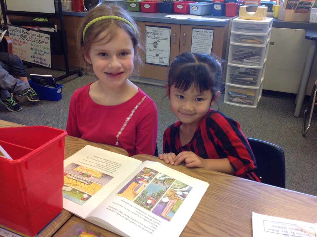 mrssitesWC's tweet photo. Love Reading Week!
#divingintobooks https://t.co/YZptL2ZELJ