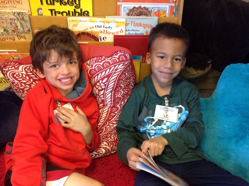 mrssitesWC's tweet photo. Love Reading Week!
#divingintobooks https://t.co/YZptL2ZELJ