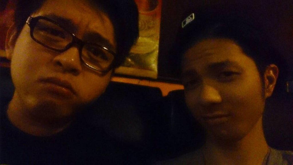 Fam102Shogo's tweet photo. 安定の香港人わら in 香港
BBQ n pizza bar https://t.co/xrFaaTjiLj