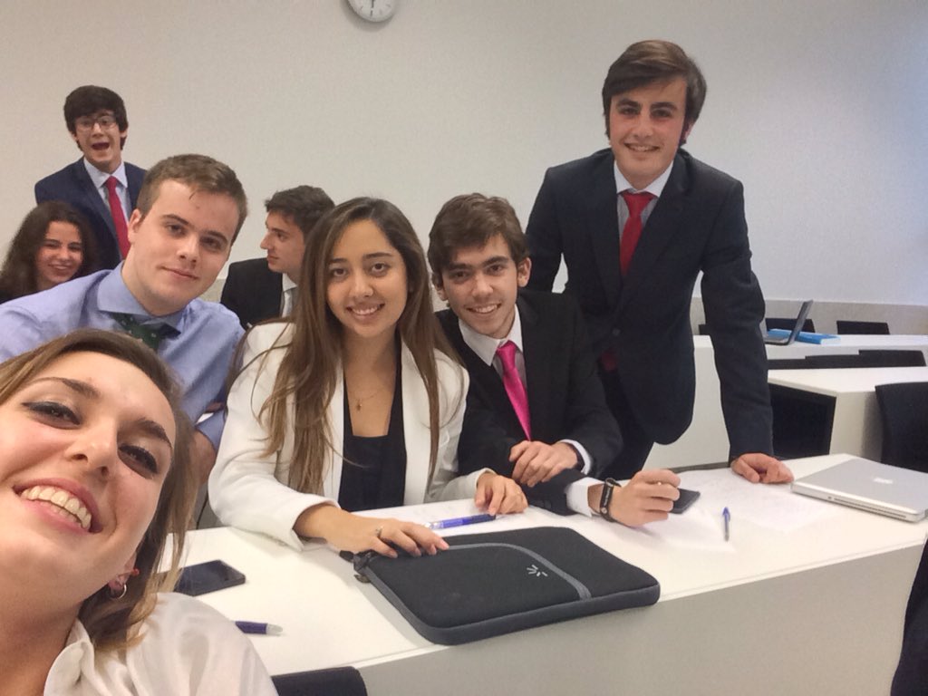 MontseBadiaM's tweet photo. Representing France in the debate concerning the Moral Dilemma of Paying Ransoms @ELG_unav https://t.co/NMVEuSo7ak