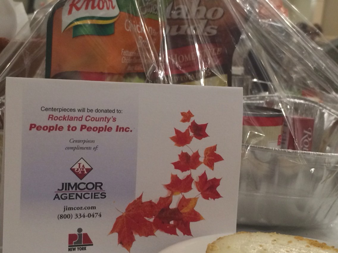Jimcor's tweet photo. Did u know the #HVRAP center pieces sponsored by #Jimcor will be donated 2 #people2people https://t.co/BkaJKZ9EWw