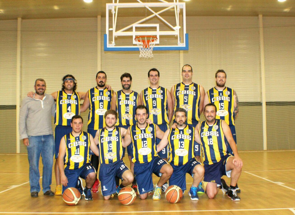 baloncesto_86's tweet photo. Alguna foto del debut en la 15/16! #CB86 #BasketFino #YebesValdeluz #Equipo #Colegas https://t.co/FaktVBRB3M