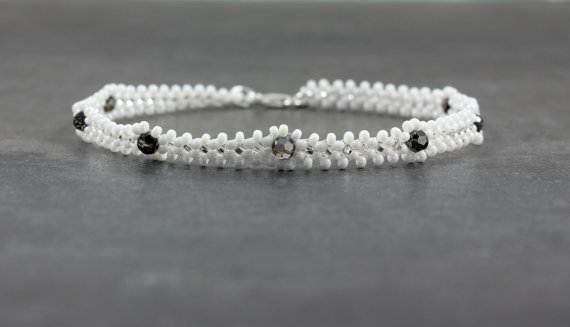 Beadedtweets's tweet photo. ‡„ White and black crystal #anklet beaded for you by #beadfulstrings on #etsy. https://t.co/h4qRw3MdLI https://t.co/yOOTb6jyjP