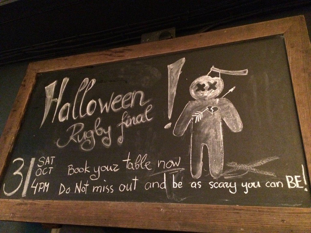 92charchar's tweet photo. One of our boards by our fabulous justina !! #Halloween https://t.co/uMg1Rso0NI