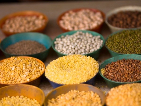 _AchheDin's tweet photo. Dal, pulses worth ₹440 crore seized in Mumbai
#AntiHoardingDrive https://t.co/5zCLr2UueX