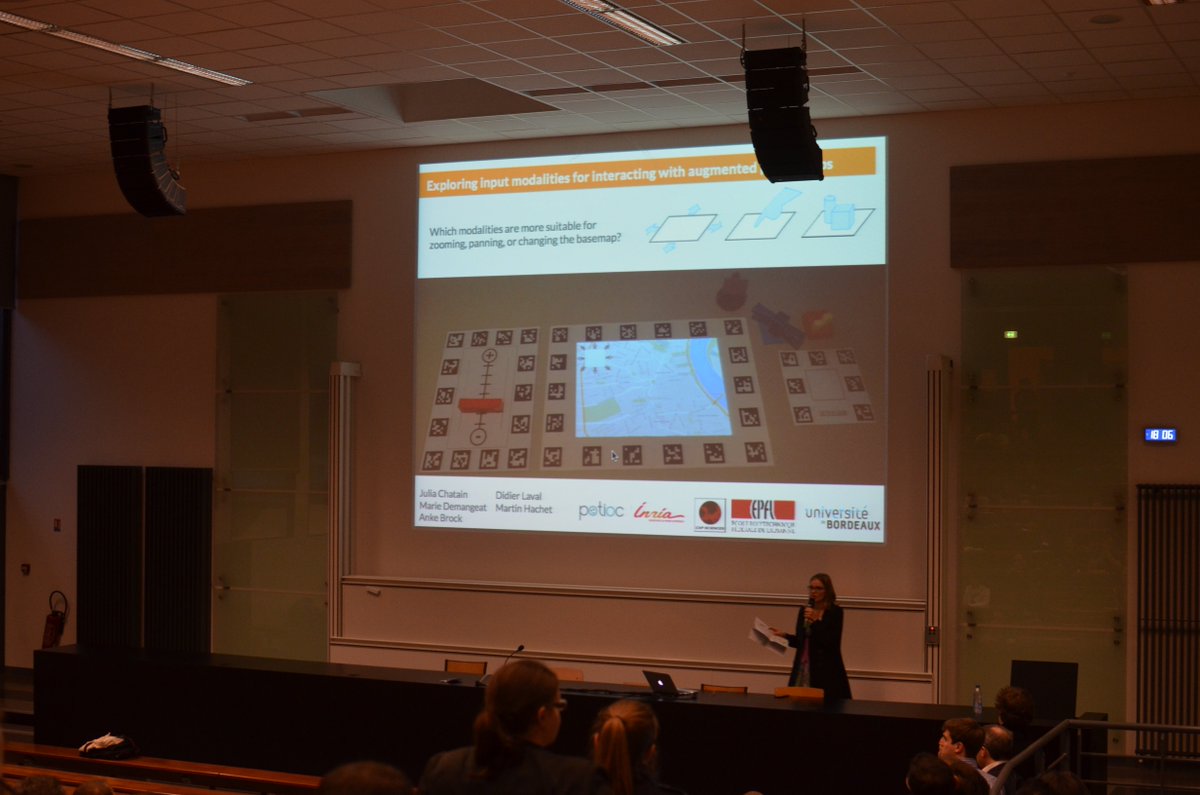 IHM_15's tweet photo. C'est parti pour les présentations éclairs des TeC et démonstrations #IHM2015 https://t.co/yGc3xJOR5F