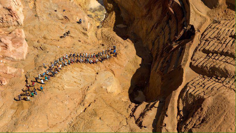 La Terre et des Hommes de Y. Arthus-Bertrand: hommage extraordinaire aux hommes et femmes qui nourrissent la planète