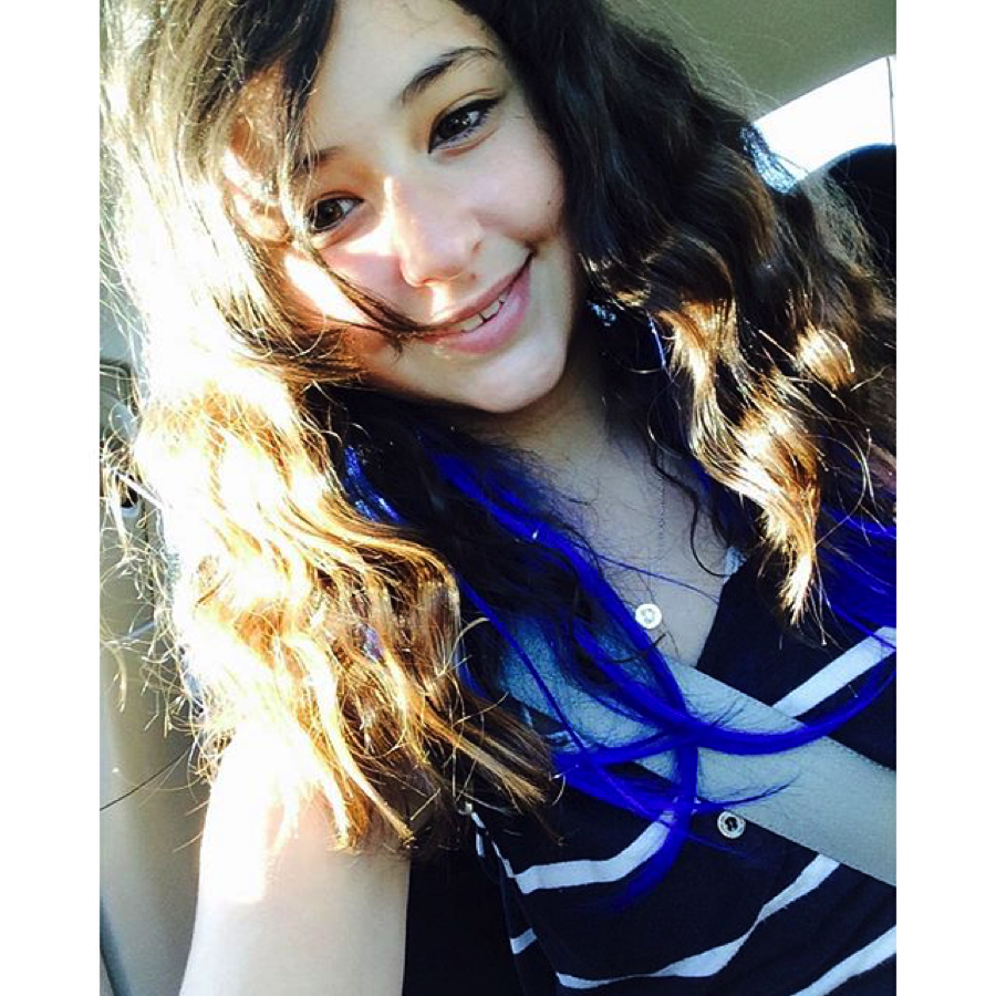 @umitsdani rocking her #teamblue! #secretcolor 💙