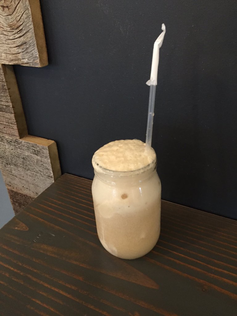 UrbanGriddle's tweet photo. Where can you get #seasaltcaramel &amp; #creamsoda in a #masonjar? #creamsodafloat #boylingsoda #urbanshakes https://t.co/J6u8PSkpak
