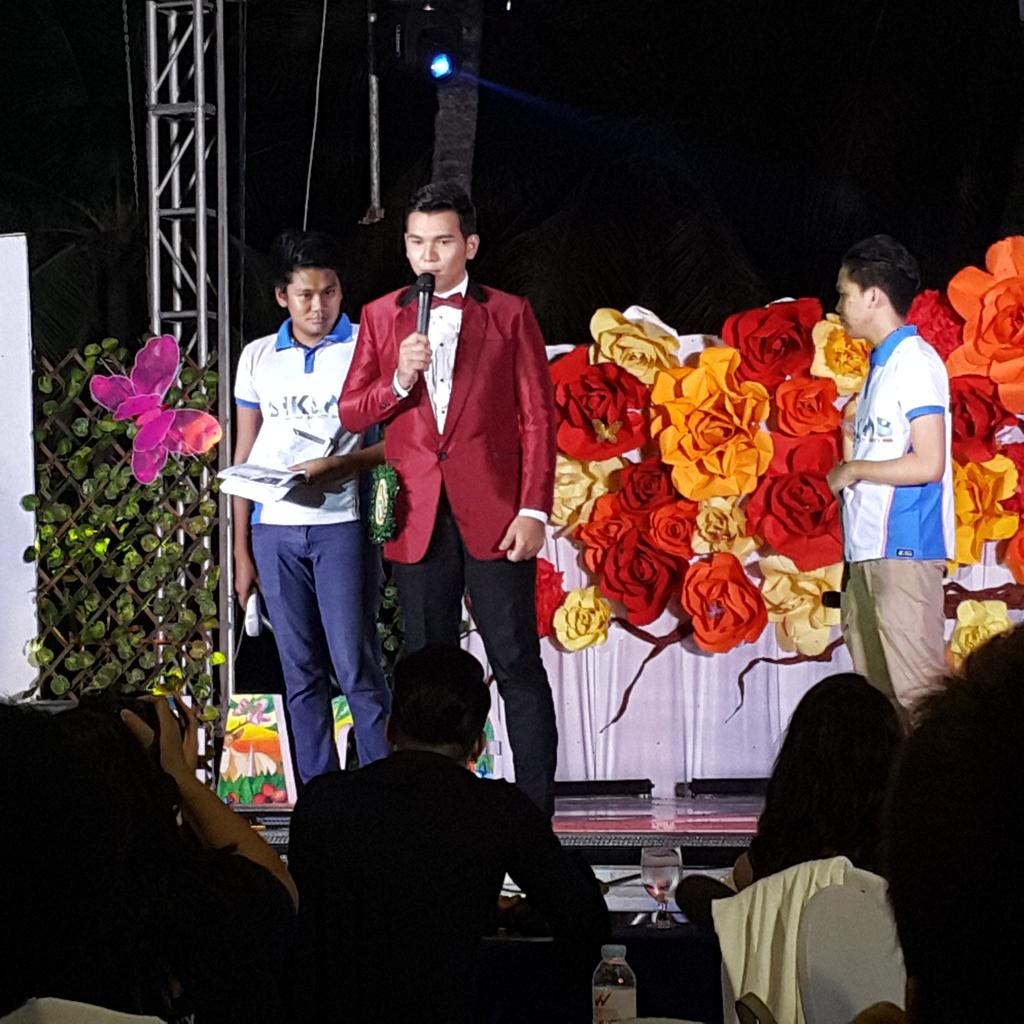 nfjpiar3's tweet photo. Our Mr. & Ms. AOG answering the AOG Q&A. #18THNMYC #JPIALIFEISHERE #AOG2015 https://t.co/q9SkruRZZL