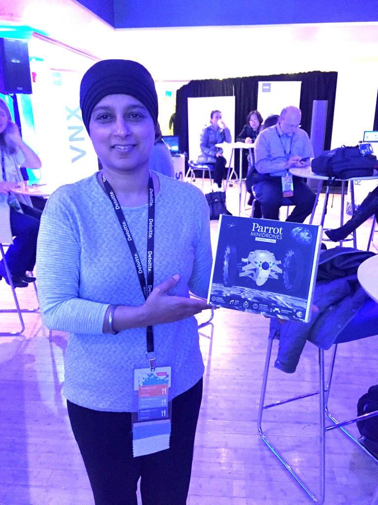 lesleym007's tweet photo. Big drone winner on day 3 @EMCProtectData #EMCRocks #OOW15 https://t.co/GuULTOw3cY
