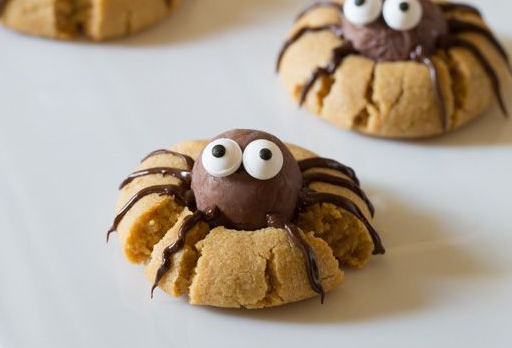 TOMORROW we are celebrating #Halloween with ghastly treat making. Sign up on our website -- bit.ly/1QnXiwW