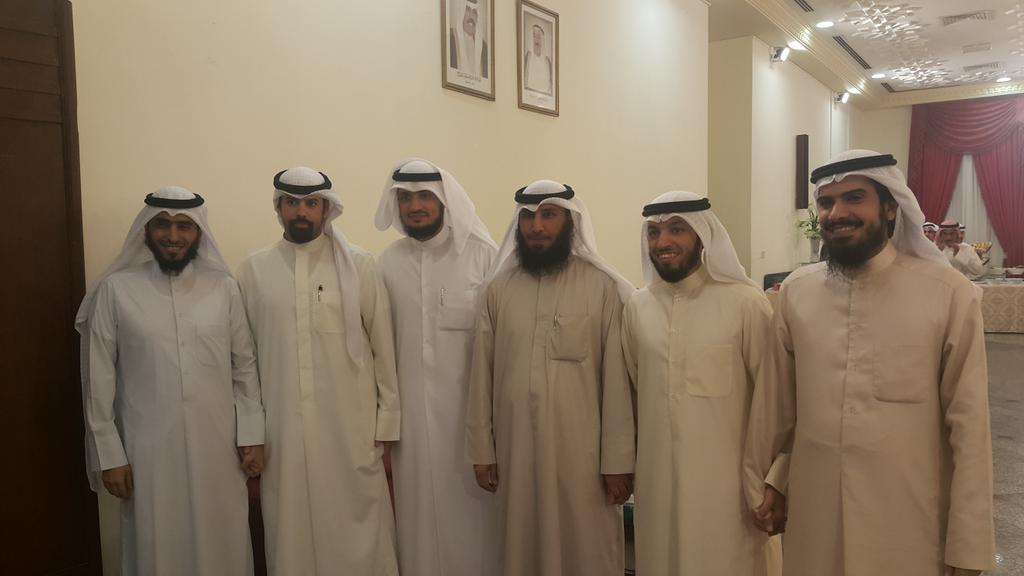 Alfalmanki's tweet photo. صورة تجمع اعضاء الاتحاد الاسلامي مع ابن العم هايف حمود الديحاني .
#جمعية_صباح_الناصر 
صباح الناصر 
الكويت https://t.co/dbMY4fIvrL