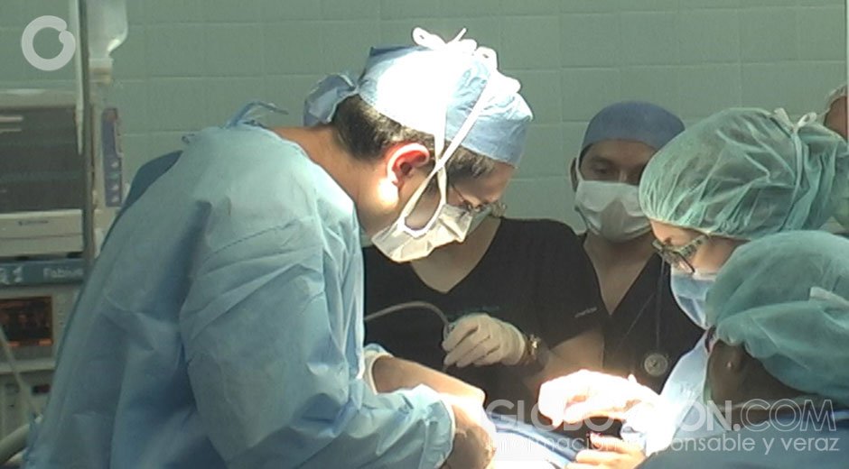 globovision's tweet photo. #EnVideo "Aumento salarial a médicos no alcanza ni para comprar 5 productos básicos" https://t.co/i2cYfCeOfW https://t.co/G8HpO4A9Me