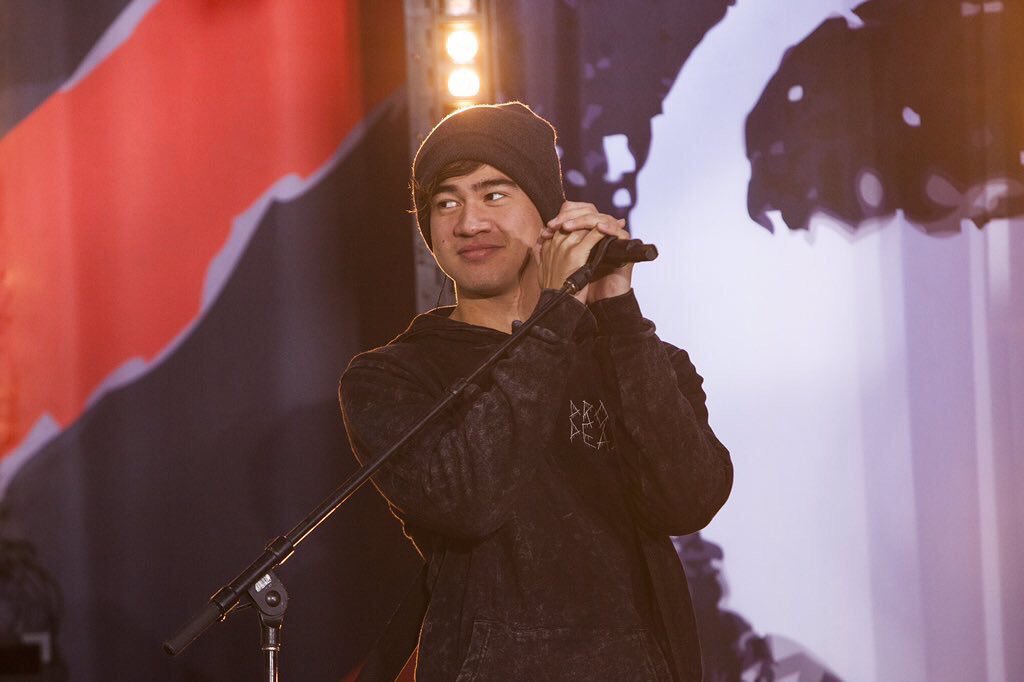 5SOSontours's tweet photo. The boys on the Today Show earlier today! -t #5SOSTODAY https://t.co/fZTZw8Nzjn