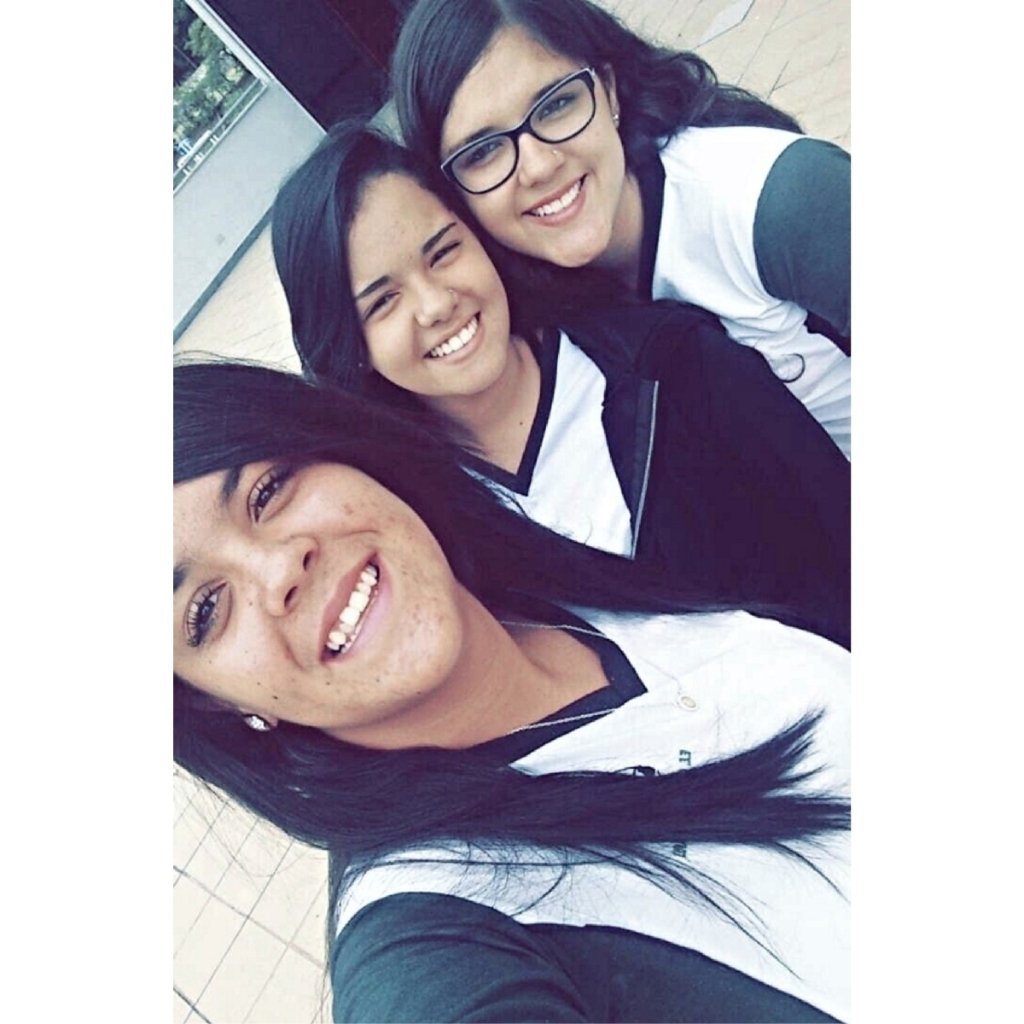 laninhagabih's tweet photo. Quero sorrir os seus sorrisos, valeu por vocês existirem 🎶 ' #amores #vacas #minhasparceiras 👏💕 ' 😍 https://t.co/yVv9x86hco