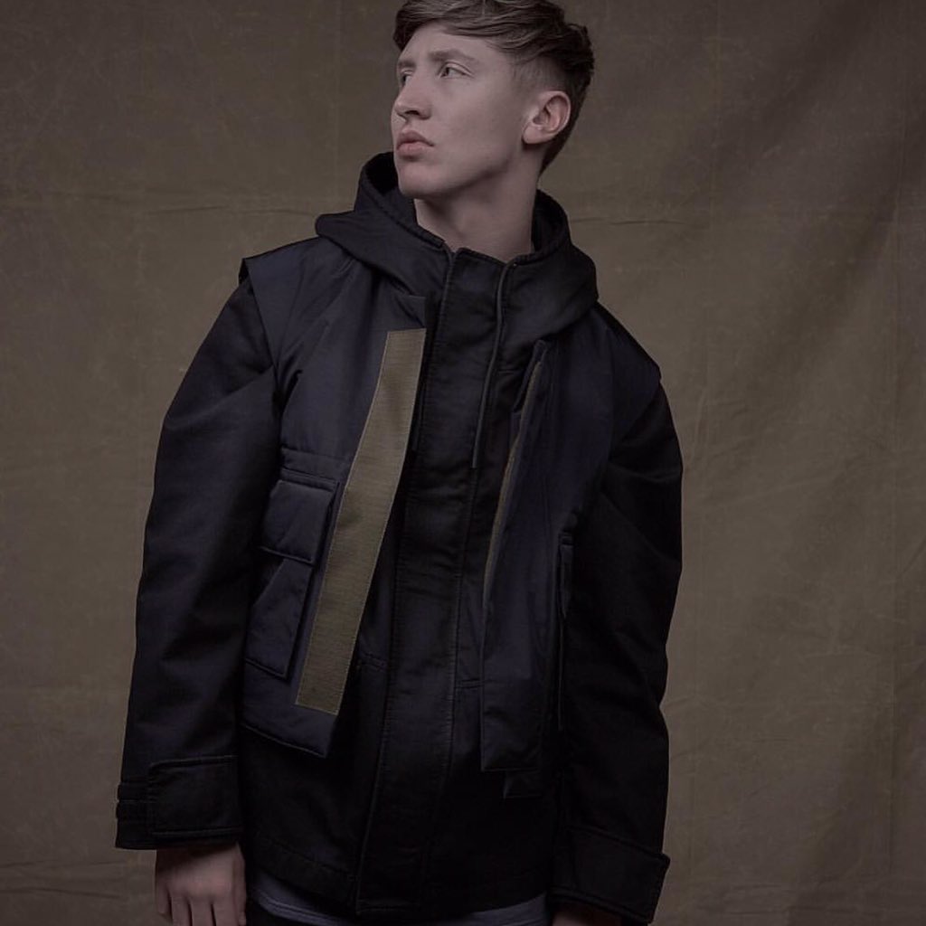 HEKMagazine tweet picture