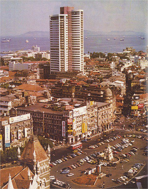 ArChandrakant's tweet photo. The Stock Exchange, Bombay, a structure that lends a sense of character to the Financial Capital of India
#BSE https://t.co/Y5cwuvRdfR