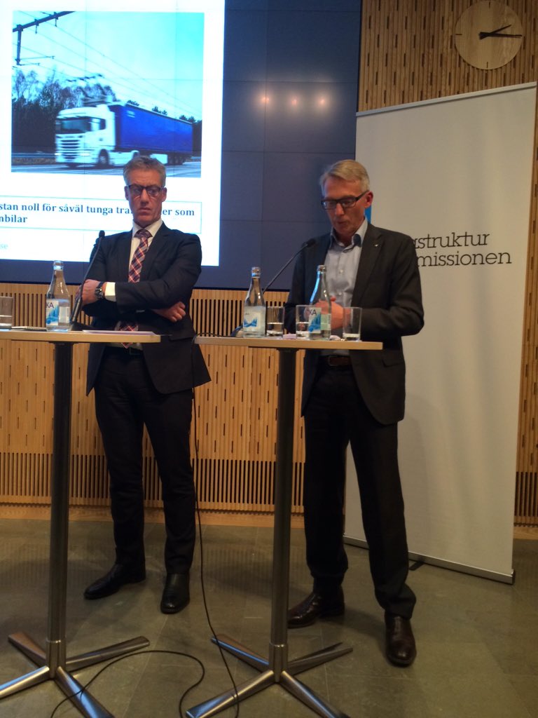 Några ex på olika projekt under ledning av Åsa Hansson. KPMG. <a href="/Infrakom/">Infrakommissionen</a>