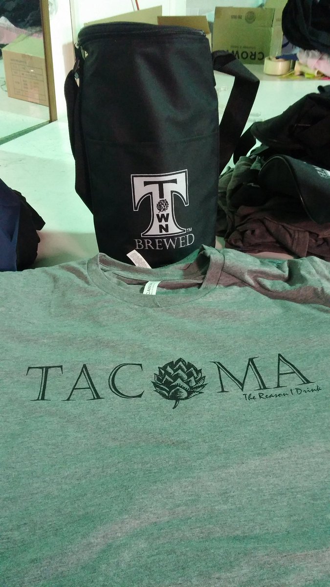 TtownApparel's tweet photo. New in our retail.  Shirt and Growler cooler combo $24.95. https://t.co/4jRfobYIJT
