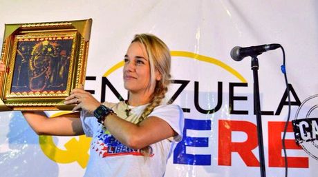 ElNacionalWeb's tweet photo. Tintori: Nieves le dijo a Leopoldo que estaban ensañados con él https://t.co/1GDUFrvbiZ https://t.co/PdexAgVNjj