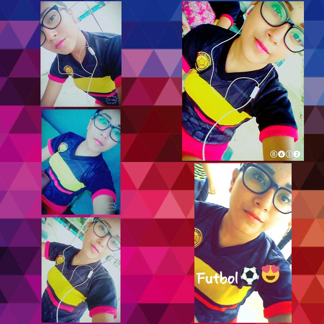 Danelly99's tweet photo. I love futbol👉⚽💗⚽👈 https://t.co/rnEqLrpckH