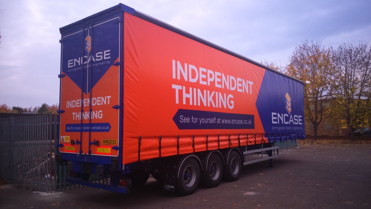 Carl_Wigfield's tweet photo. Good to see the nice new shiny trailers arriving at Encase Banbury! https://t.co/kybDALlhcn