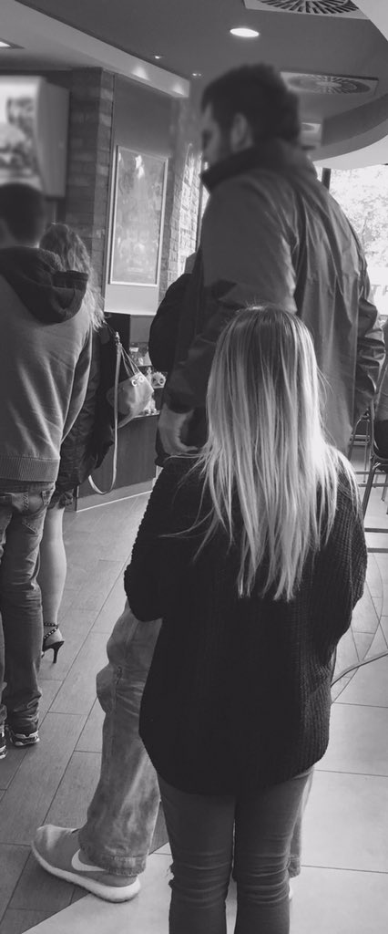 BibisBeauty's tweet photo. Manchmal fühle ich mich sehr 
klein 🙈😂😁 https://t.co/4kJaVGv2OT